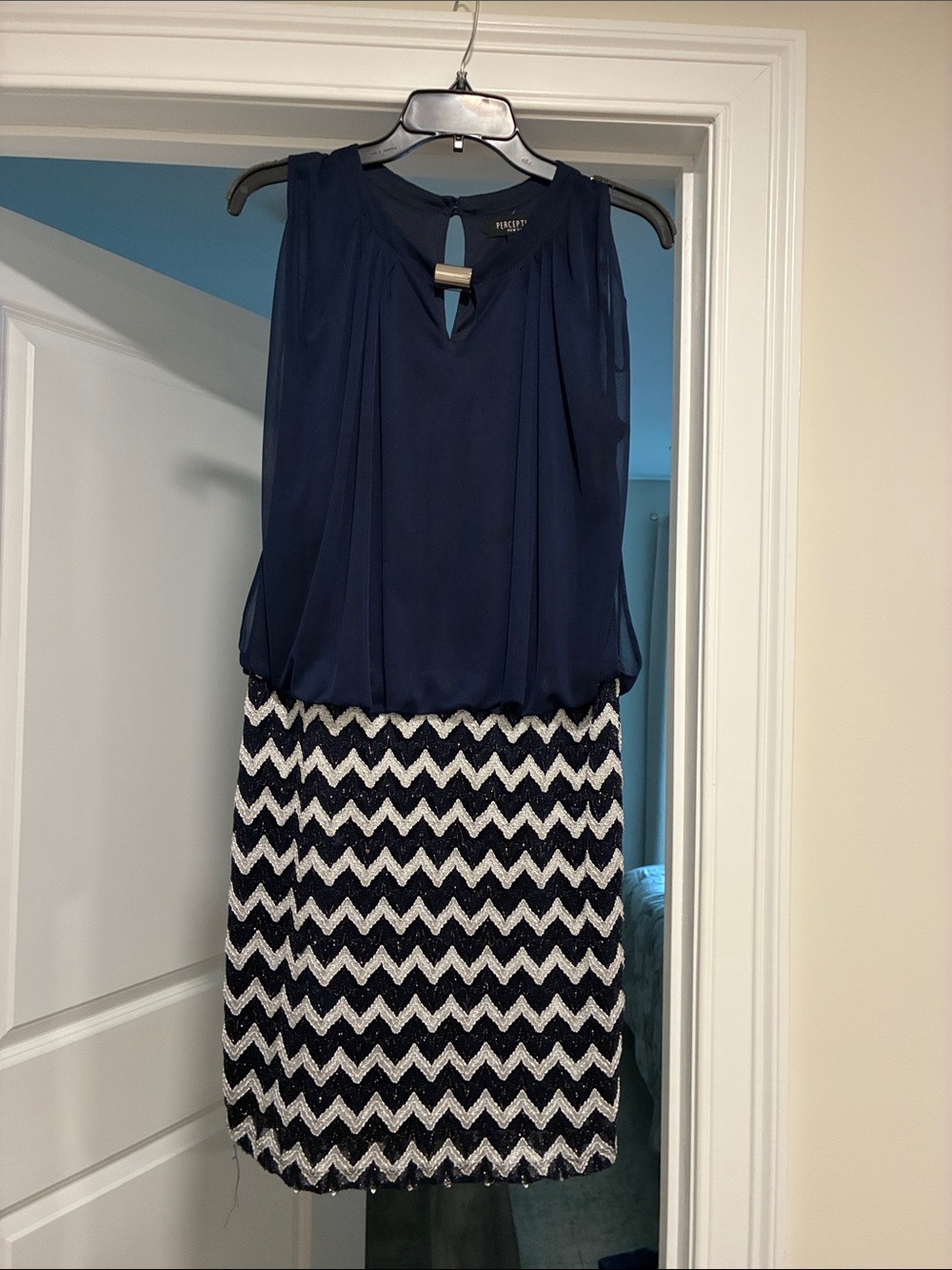 Perceptions New York Navy Sleeveless Chevron Midi Dress